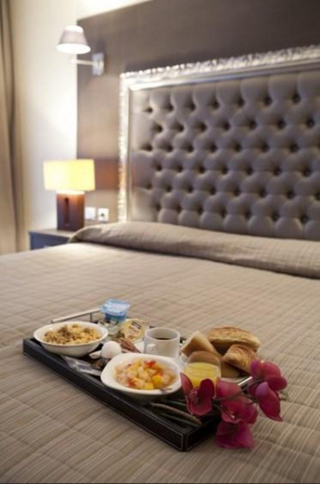 Hotel Lebron Paris Bagian luar foto