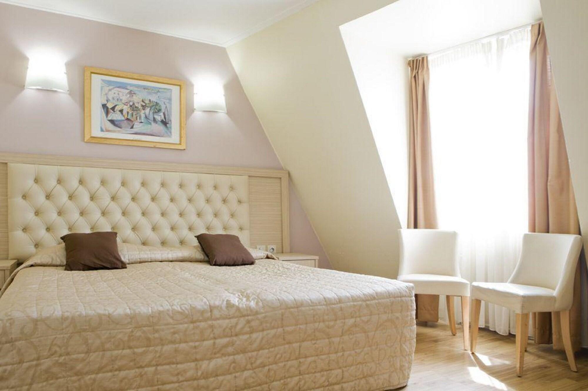 Hotel Lebron Paris Bagian luar foto