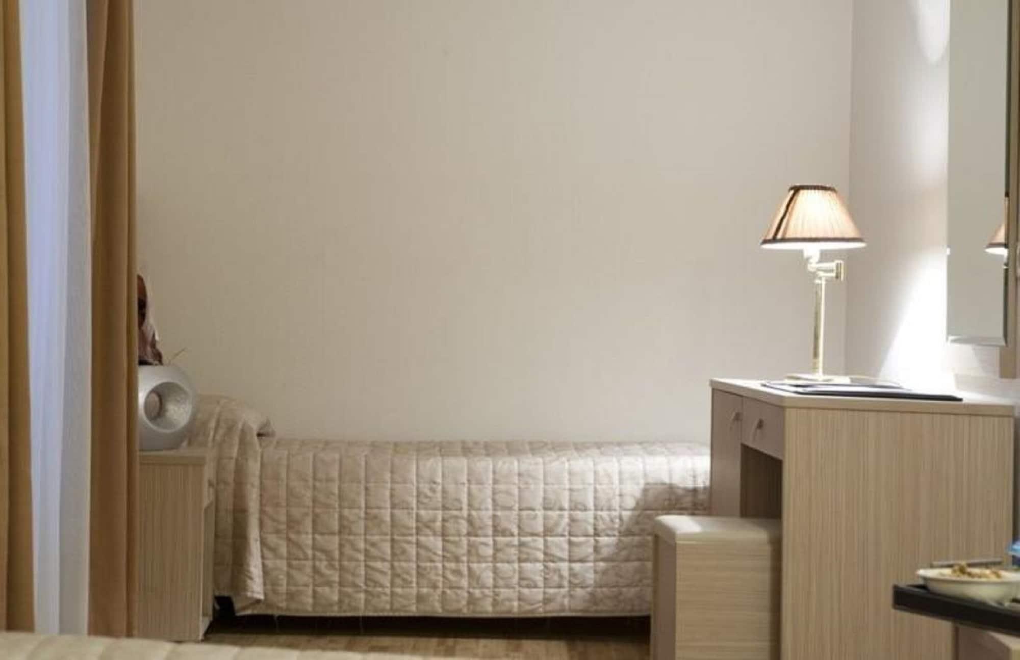 Hotel Lebron Paris Bagian luar foto
