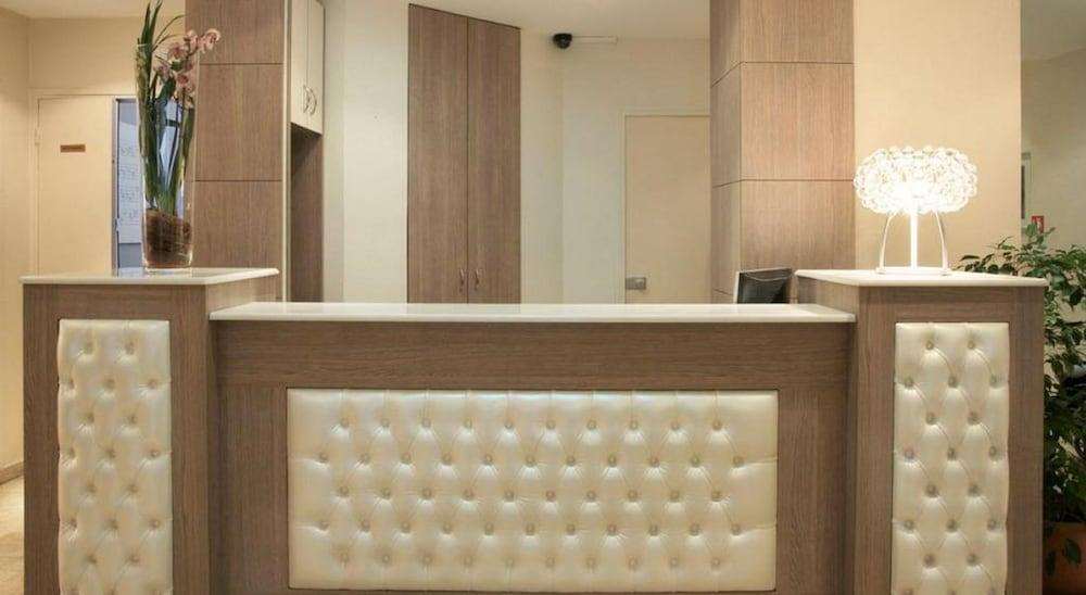 Hotel Lebron Paris Bagian luar foto