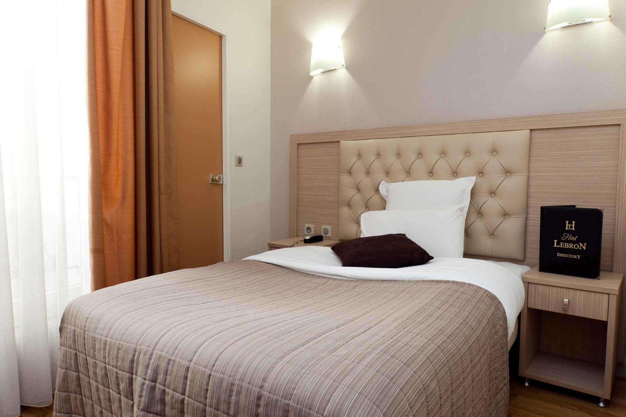 Hotel Lebron Paris Bagian luar foto
