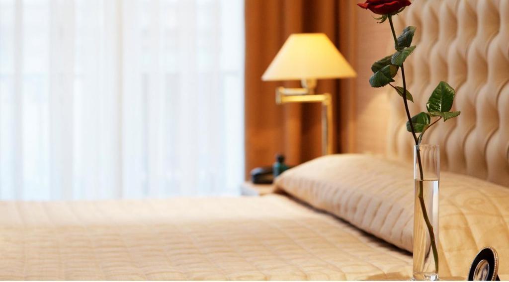 Hotel Lebron Paris Bagian luar foto
